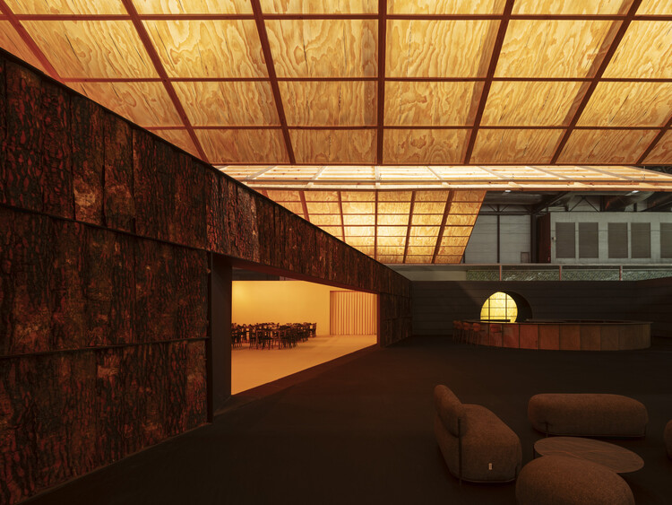 Guest Lounge 350.000 Ha / Manuel Bouzas + salazarsequeromedina - Interior Photography