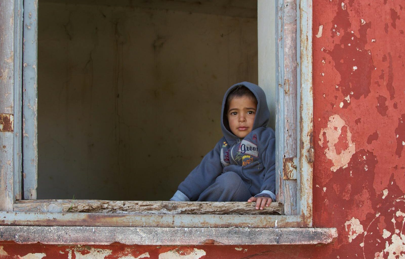 I asked 9 therapists what their clients in their 40s most regret. Almost all of them said the same thing and it had nothing to do with career or money