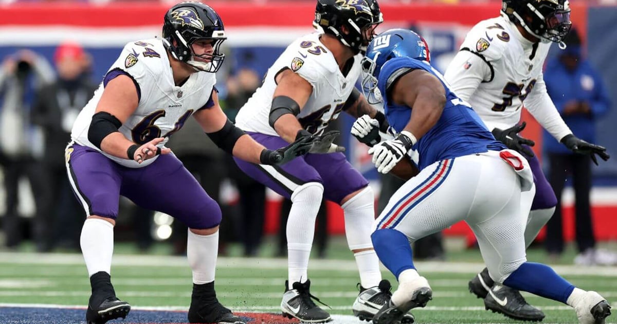 NFL free agency 2026 live updates: Raiders sign Linderbaum, Walker III with Chiefs, Willis to Dolphins