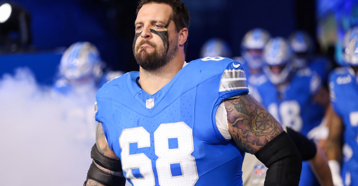Taylor Decker requests release after discussions with Detroit Lions