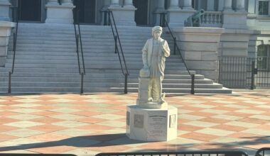 Statue of Christopher Columbus installed on White House grounds