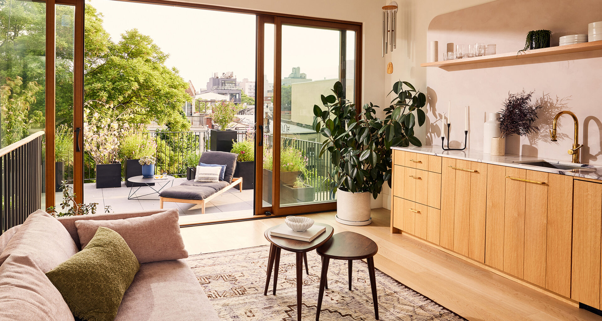 OVERALL ROOF TOP LIVING ROOM
