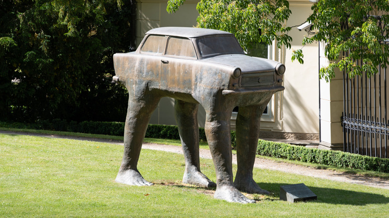 The Quo Vadis sculpture is a walking Trabant made of bronze