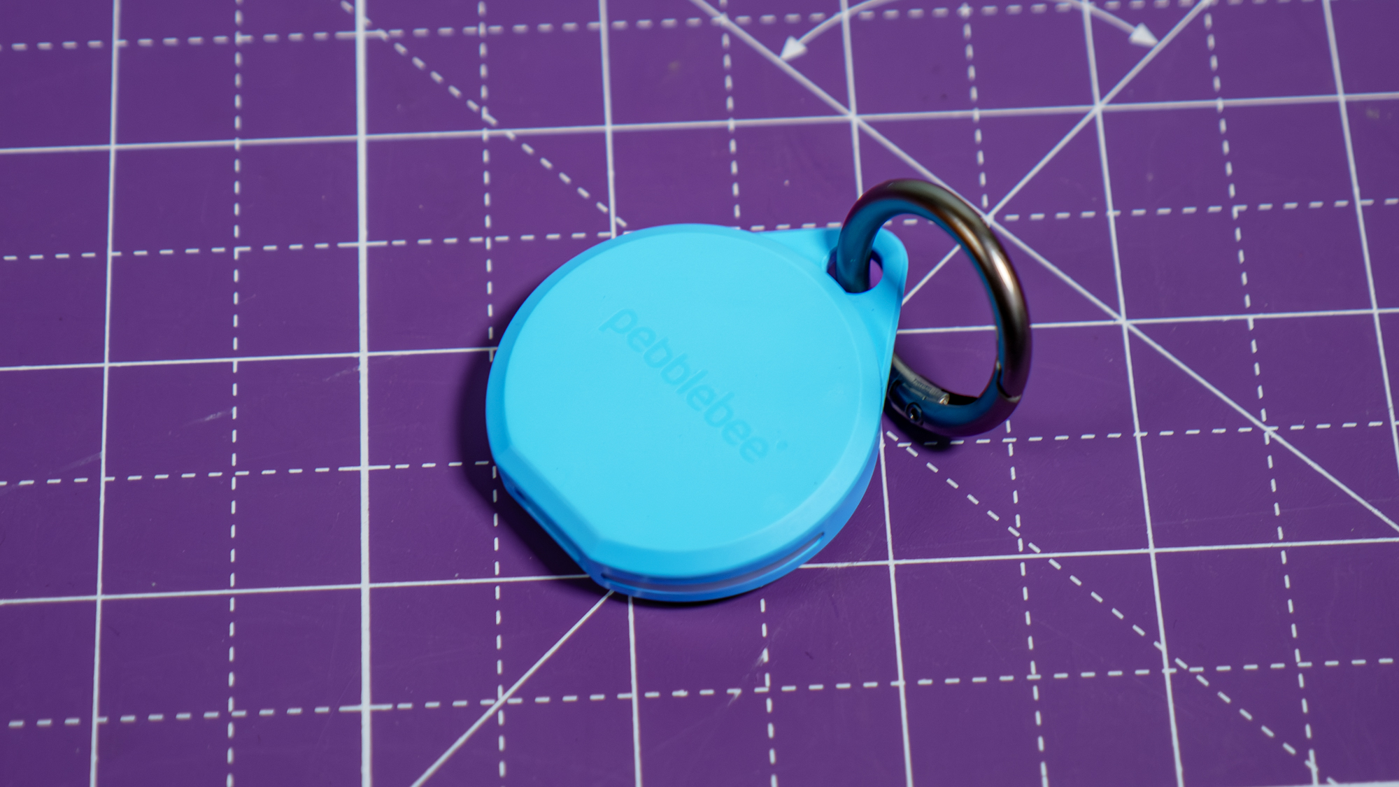Pebblebee Clip 5 connected to keychain ring