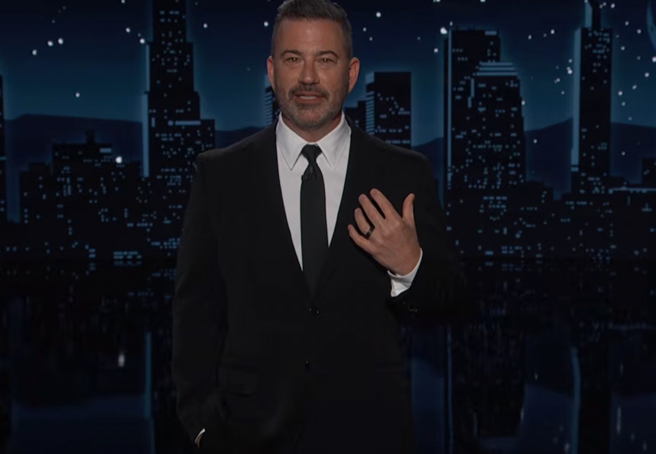 Jimmy Kimmel Investigates Donald Trump's Neck Rash