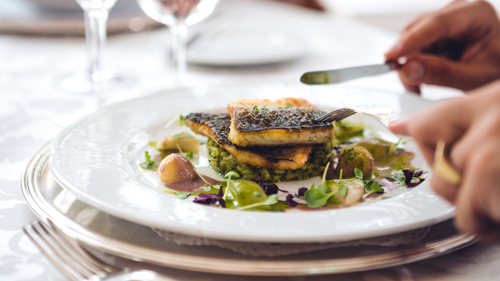 The Type Of Fish That Restaurant Workers Rarely Order, According To Reddit