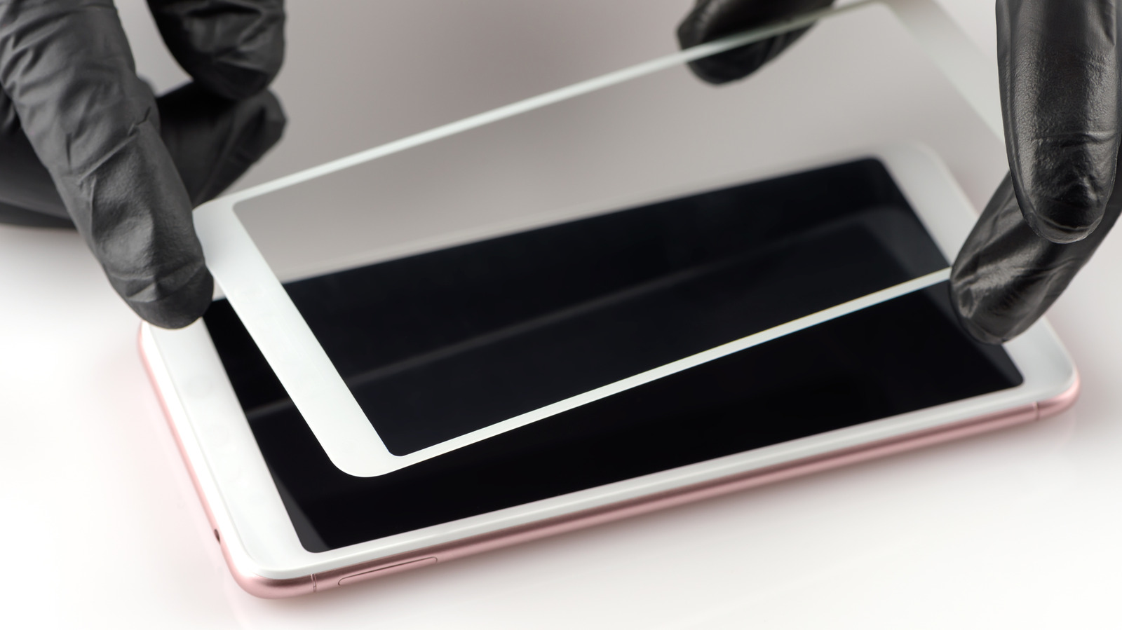 Why There's Simply No Need For Screen Protectors Anymore