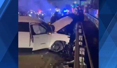 One person dead in crash on Liberty Bridge