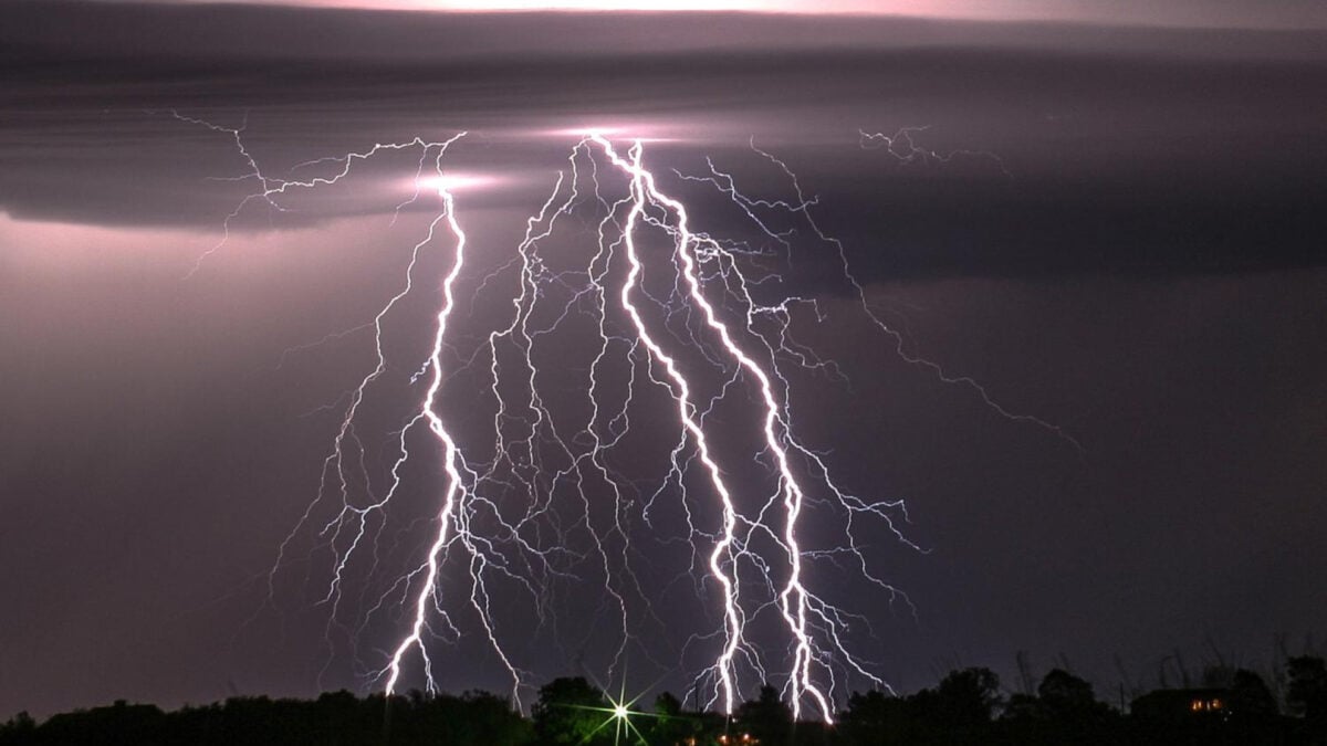 'Lightning-in-a-Box' Concept Could Shrink a Thunderstorm to the Size of Your Thumb