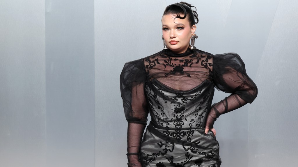 Lola Young Says She Is In 'Drugs Recovery' Following Onstage Collapse
