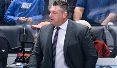 NHL On Tap: Smith to debut as Kings coach against Avalanche