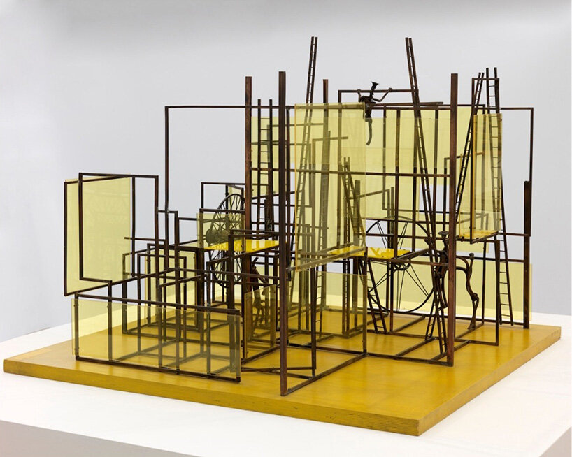 in new babylon, constant imagines a world built for people who never stop playing - 3