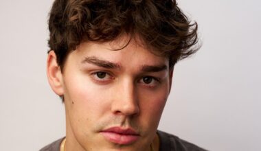 'Baywatch' TV Series Casts Noah Beck As Luke