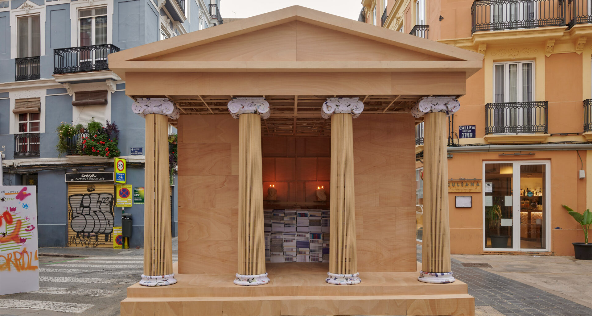 Per Ofrenar Fallas temple in Valencia by PichiAvo