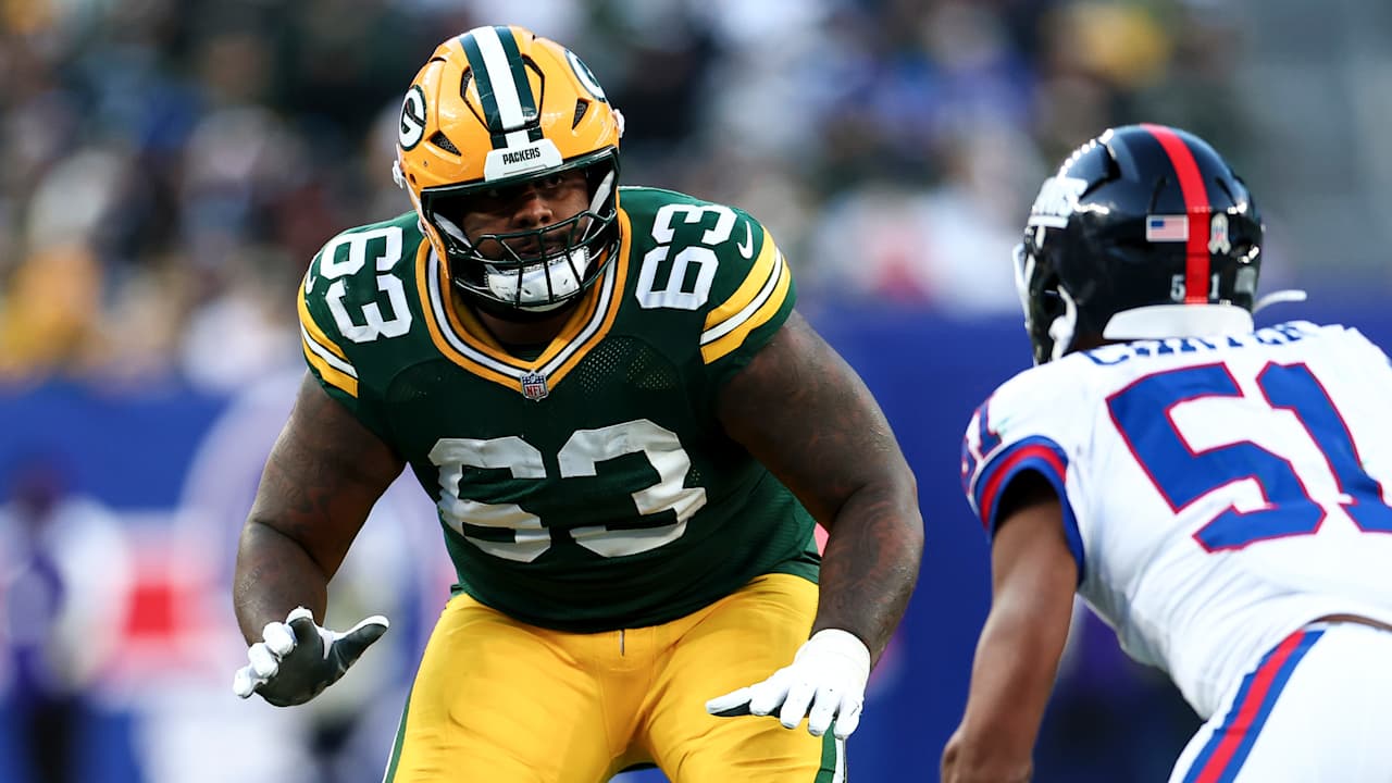 Panthers, OT Rasheed Walker agree to terms on one-year deal