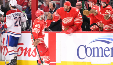 DeBrincat breaks tie late in 3rd, Red Wings edge Canadiens