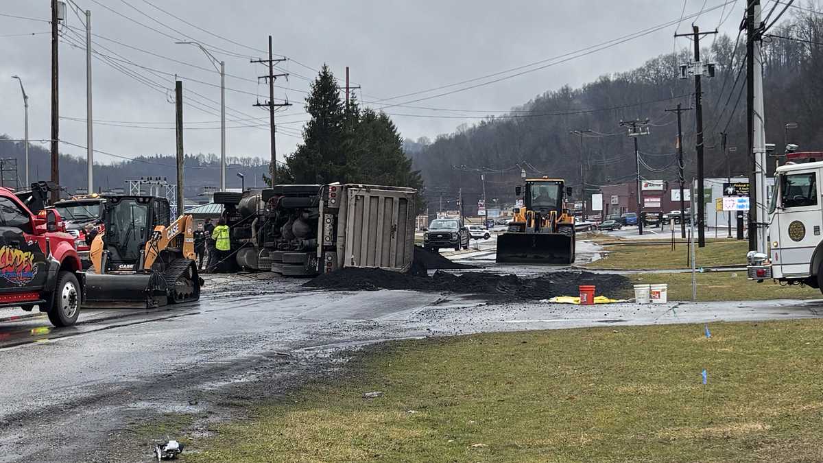 Pennsylvania crash closes Route 286 in Plum