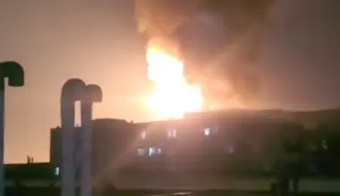 BREAKING: Israel struck oil storage tanks in Tehran - VIDEO