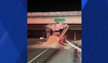 Dump truck slams into overpass along I-75 in Sarasota County