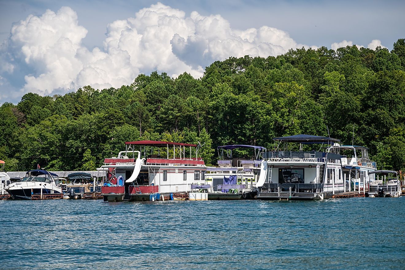 9 Best Lakeside Towns in South Carolina