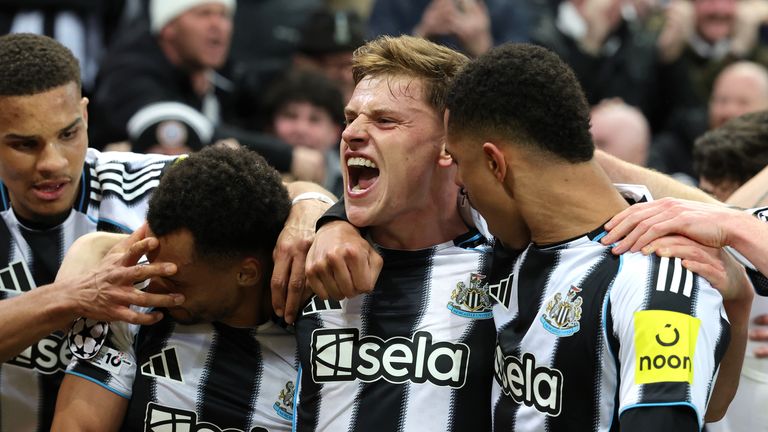 Harvey Barnes celebrates his goal with team-mates