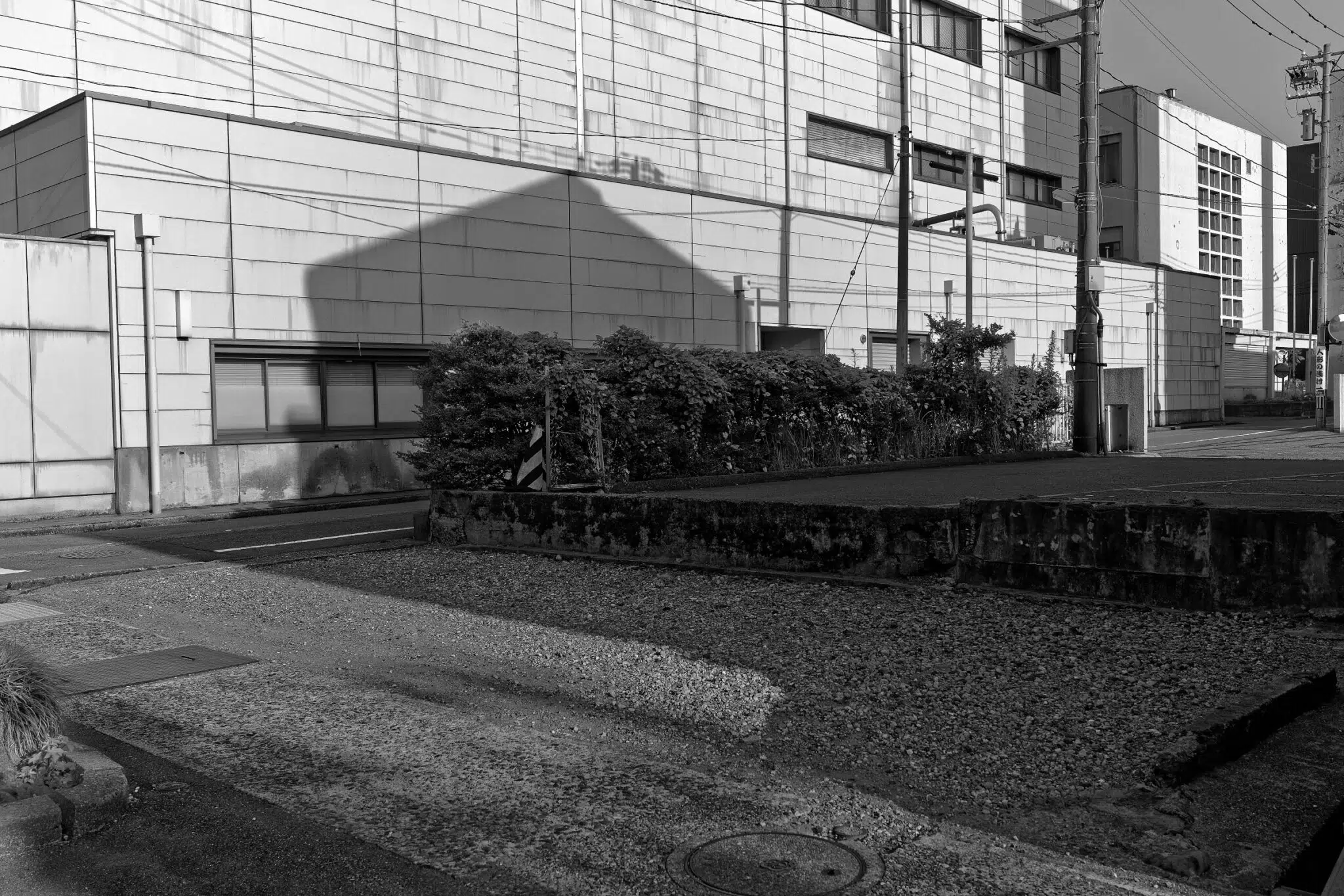 Vacant houses and vacant lots in Japan, as part of Steven Seidenberg’s “Kanazawa Vacancy” series