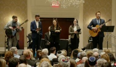 Temple Israel: West Bloomfield Jewish community celebrates its resilience a day after attack