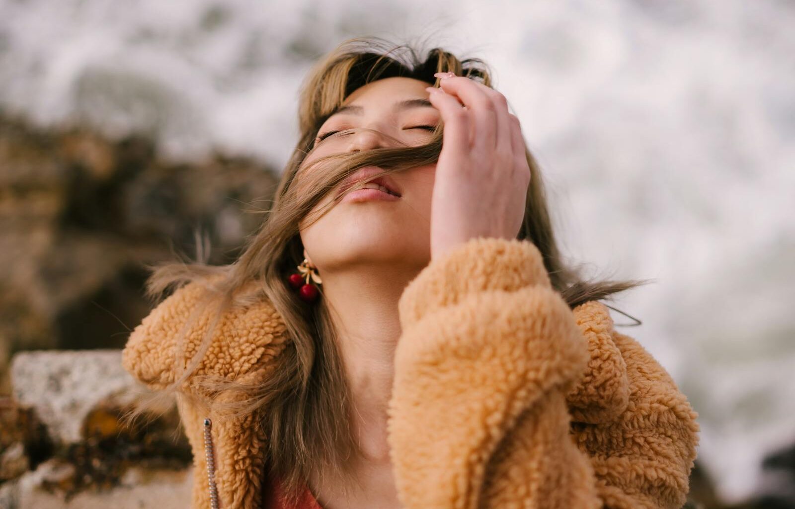 There's a kind of intelligence that never gets measured because it lives entirely in the body. The person who can feel the weather changing in their knees, read a dog's mood from across the street, and know a room is wrong before anyone speaks.