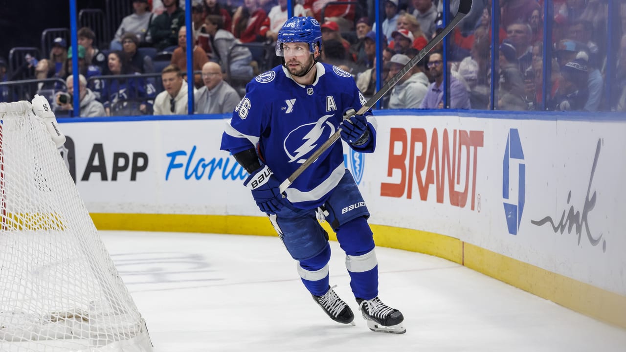 NHL EDGE stats: Kucherov building strong case for Hart Trophy