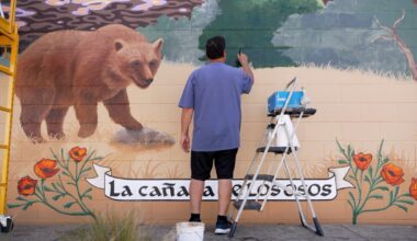 'La Cañada De Los Osos' mural gets makeover after 35 years
