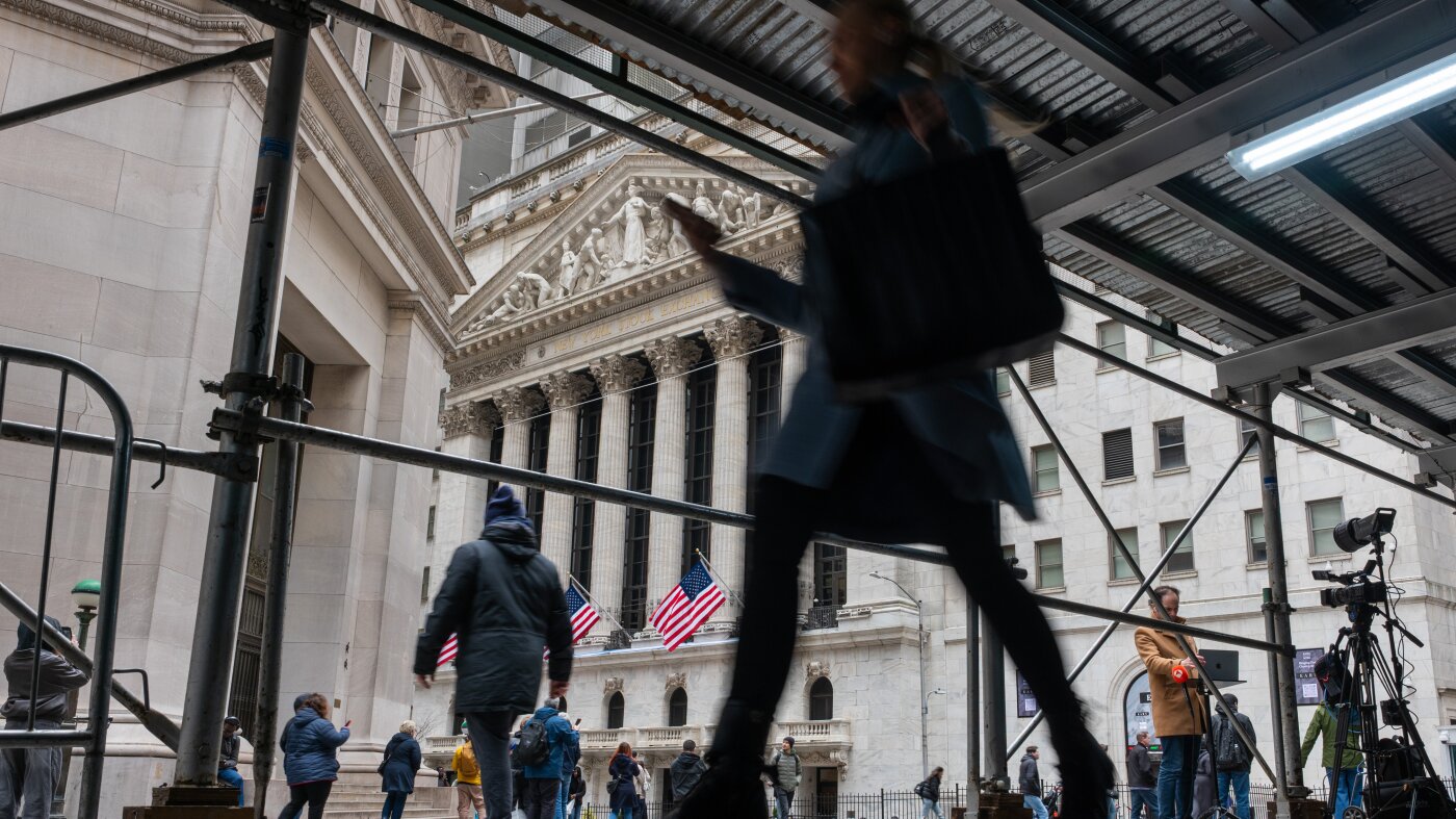 Wall Street is betting on tariff refunds after Supreme Court ruling : NPR