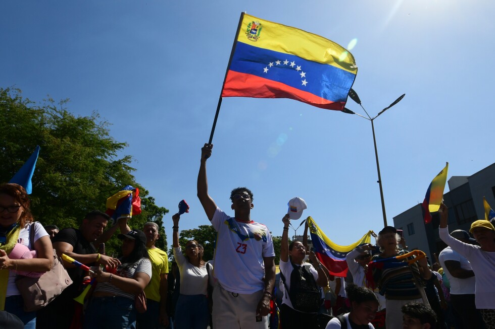 US, Venezuela agree to reestablish diplomatic relations