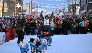 Ex-reality TV star Jessie Holmes wins Alaska's Iditarod sled dog race