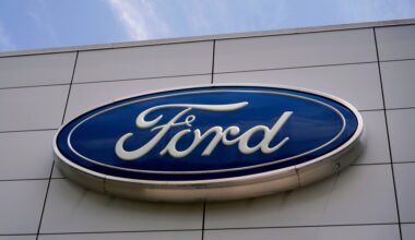 Ford recalls 1.74M cars over rearview display issues