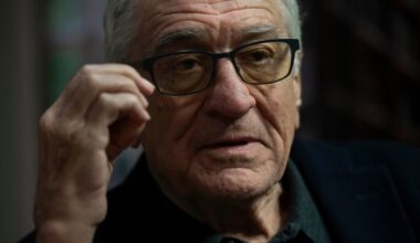 Robert De Niro to recite Philip Glass symphony at Carnegie Hall