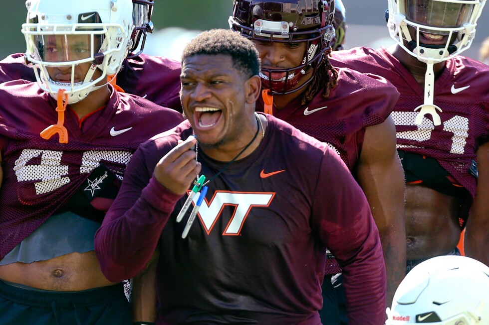 A spring reset for Deion Sanders: Warren Sapp resigns, Chris Marve hired as defensive coordinator