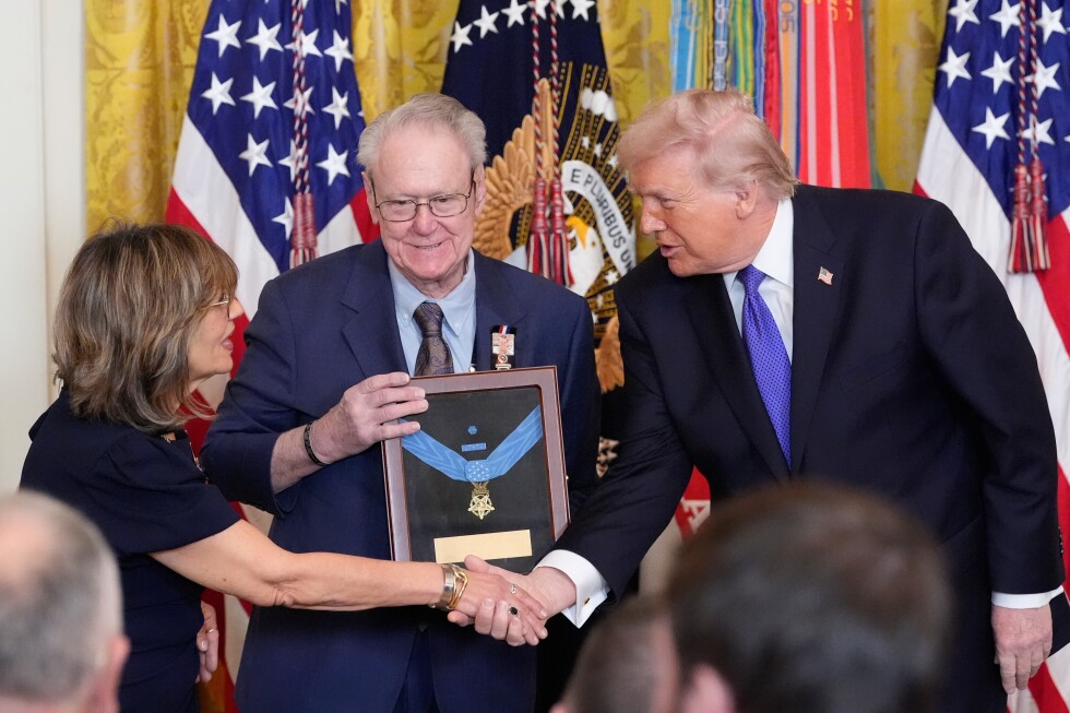Trump awards Medal of Honor to 3 soldiers