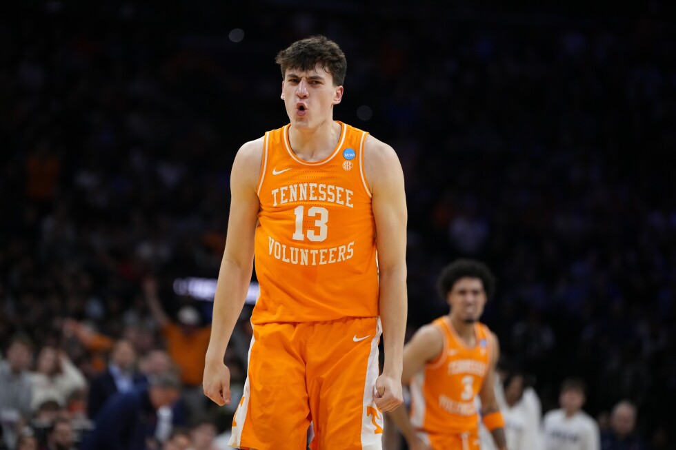 No perfect men's March Madness brackets remain after Vols' victory