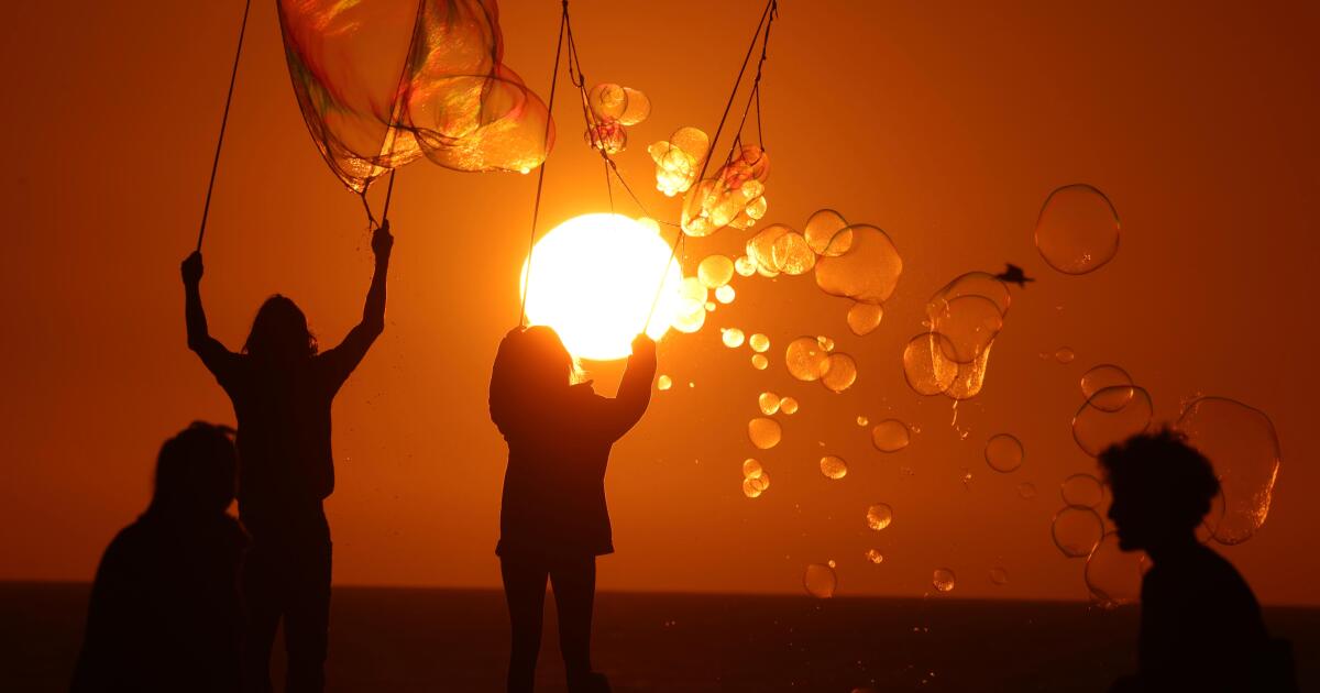 Major heat wave slams SoCal. Record-breaking temperatures seen across region