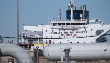 Column: Reliving a colonial, exploitative history in Venezuela and Iran