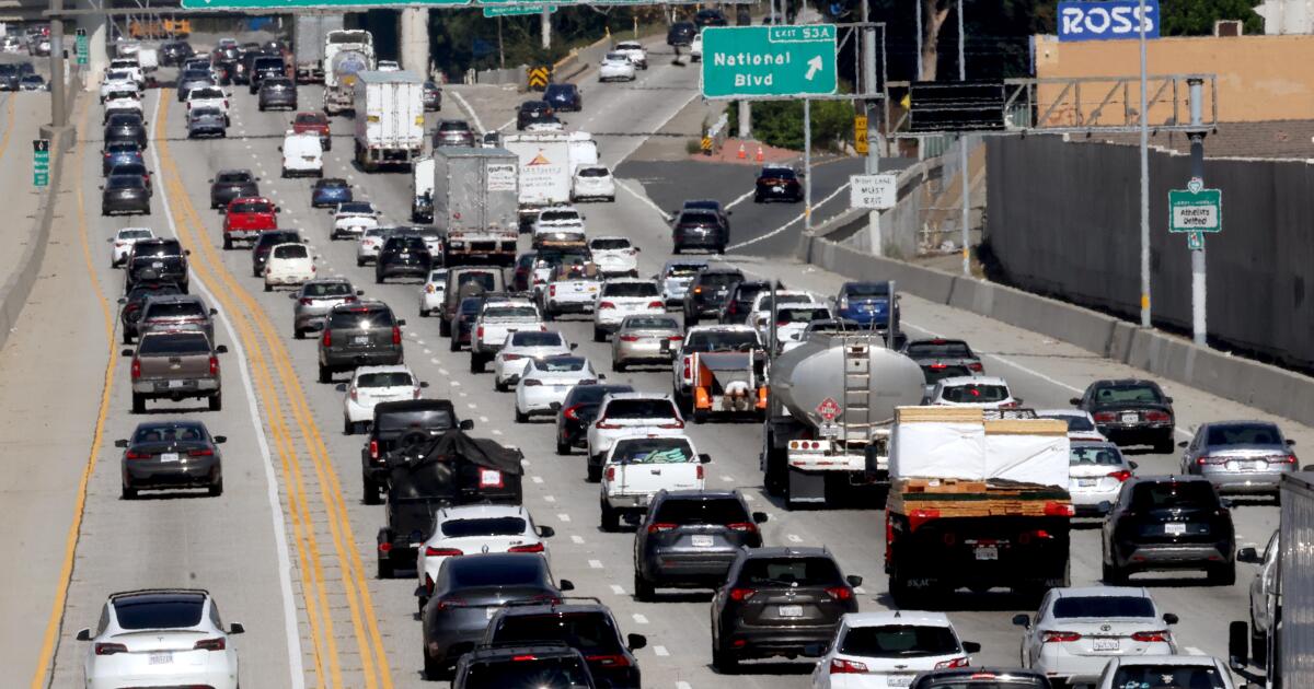 Smoglandia: Smog checks, diamond lanes and leaf blower bans work, but a dark cloud comes from D.C.