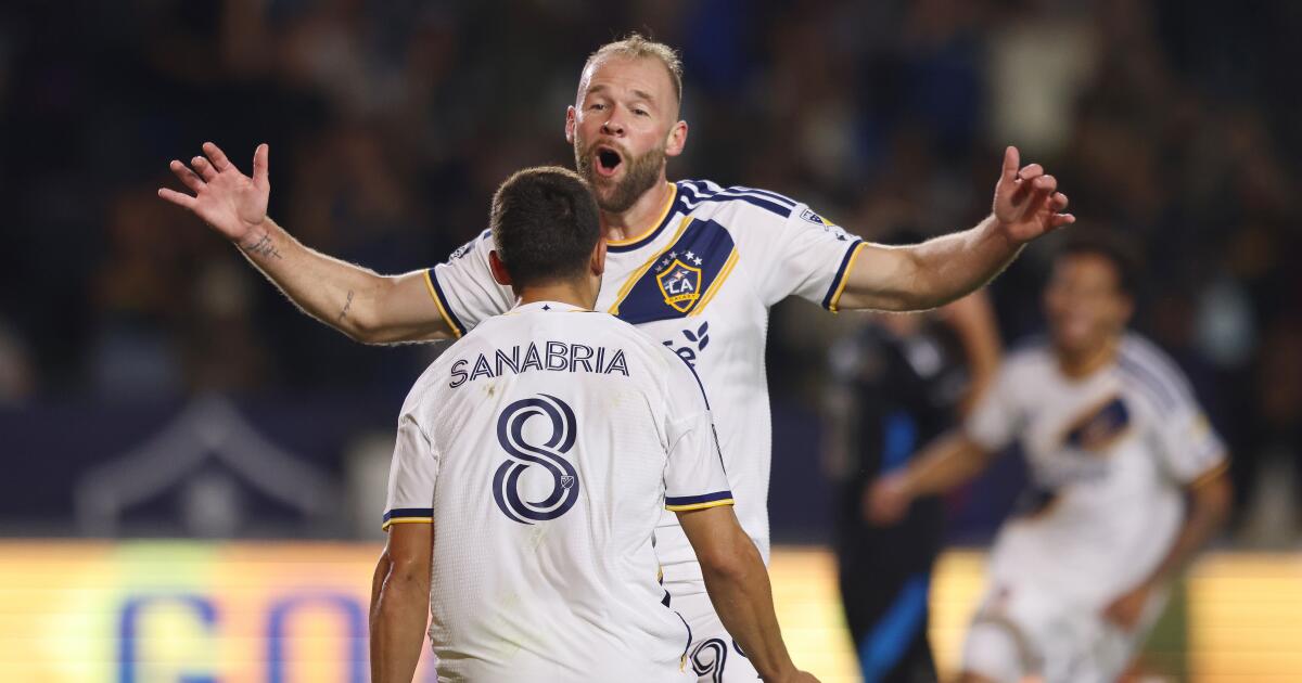 João Klauss and Lucas Sanabria lead Galaxy to win over Charlotte