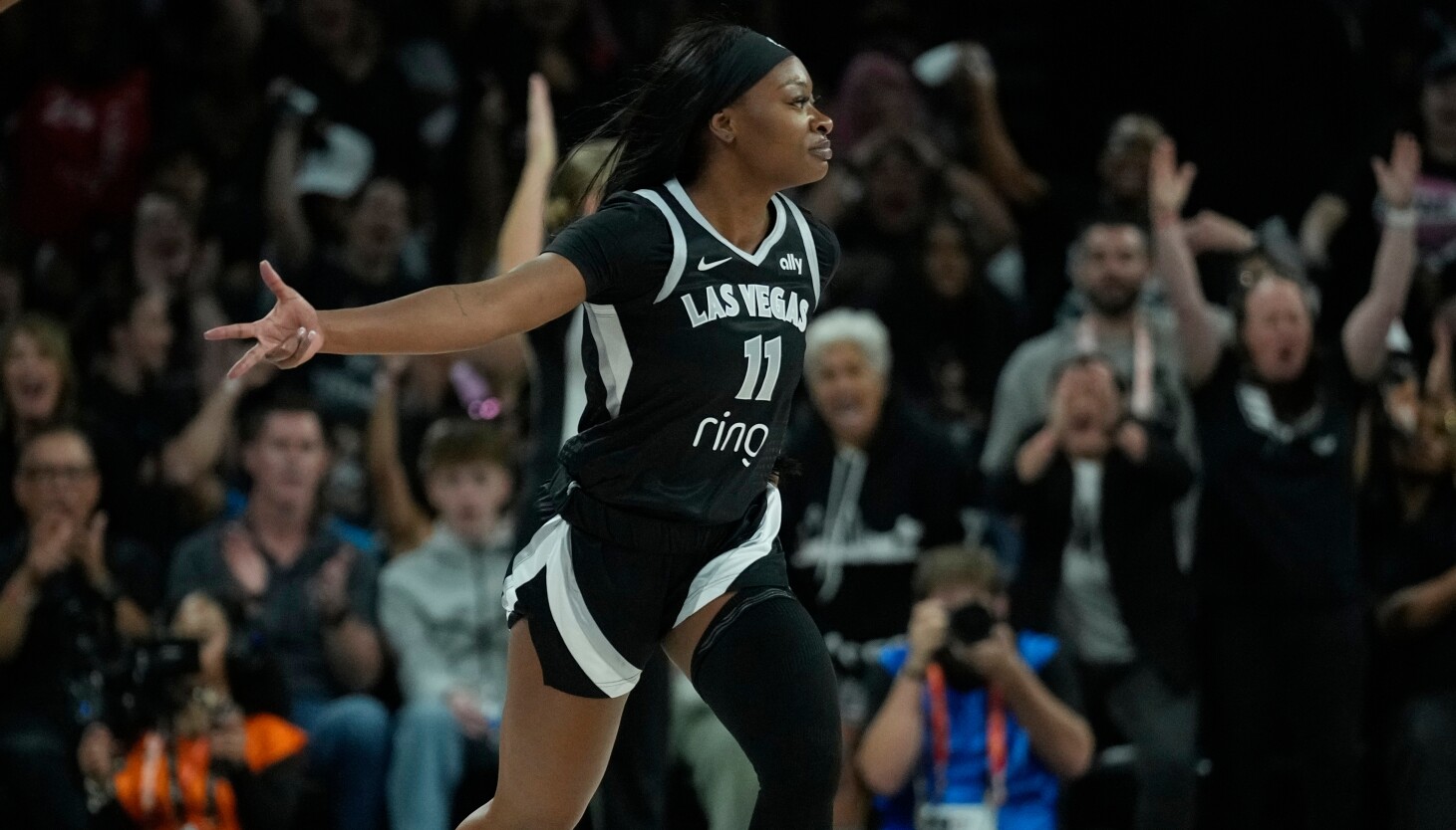 Former Sky guard Dana Evans finds peace — and a second championship with the Aces