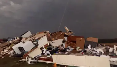 Live Updates: 2 dead as severe storms bring hail, damaging winds and tornado risk to northeast Oklahoma