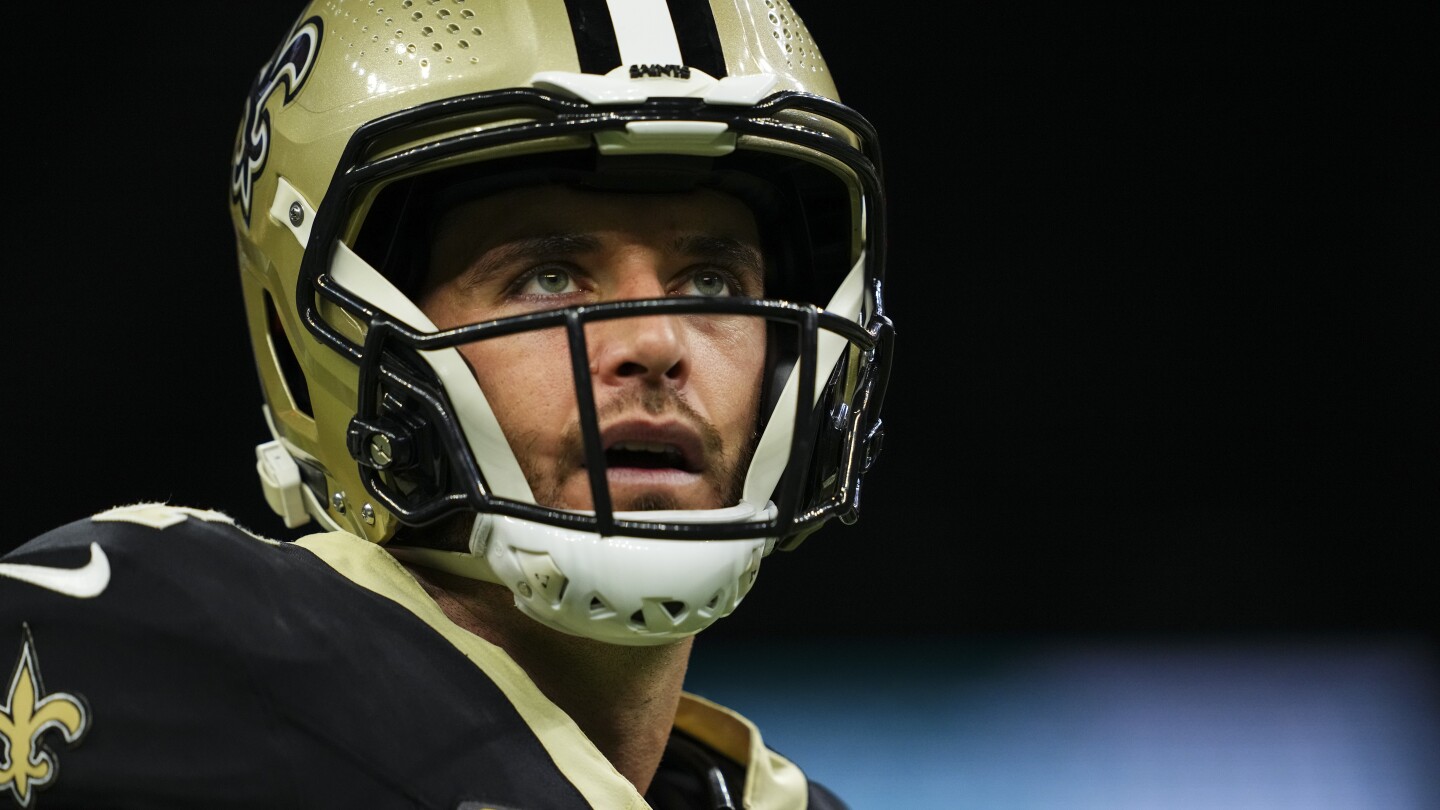 Saints have still gotten no inquiries about Derek Carr