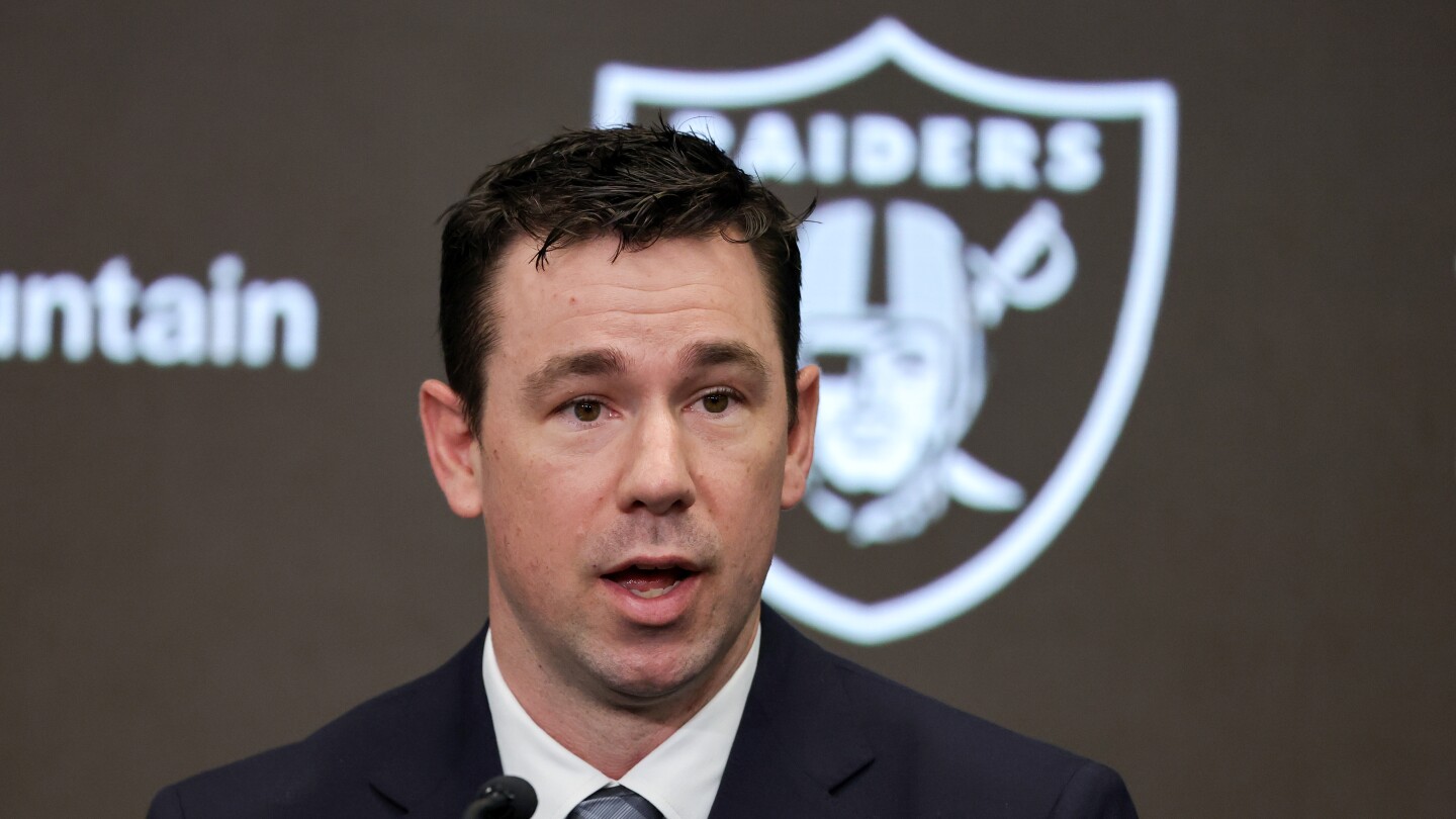 Raiders announce Klint Kubiak's first coaching staff