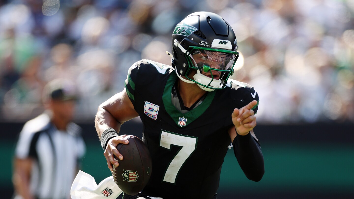 Andy Reid: Justin Fields is "more than a gadget guy"