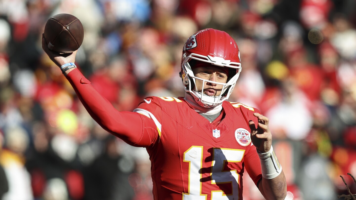 Patrick Mahomes posts throwing video, says he feels great three months after torn ACL