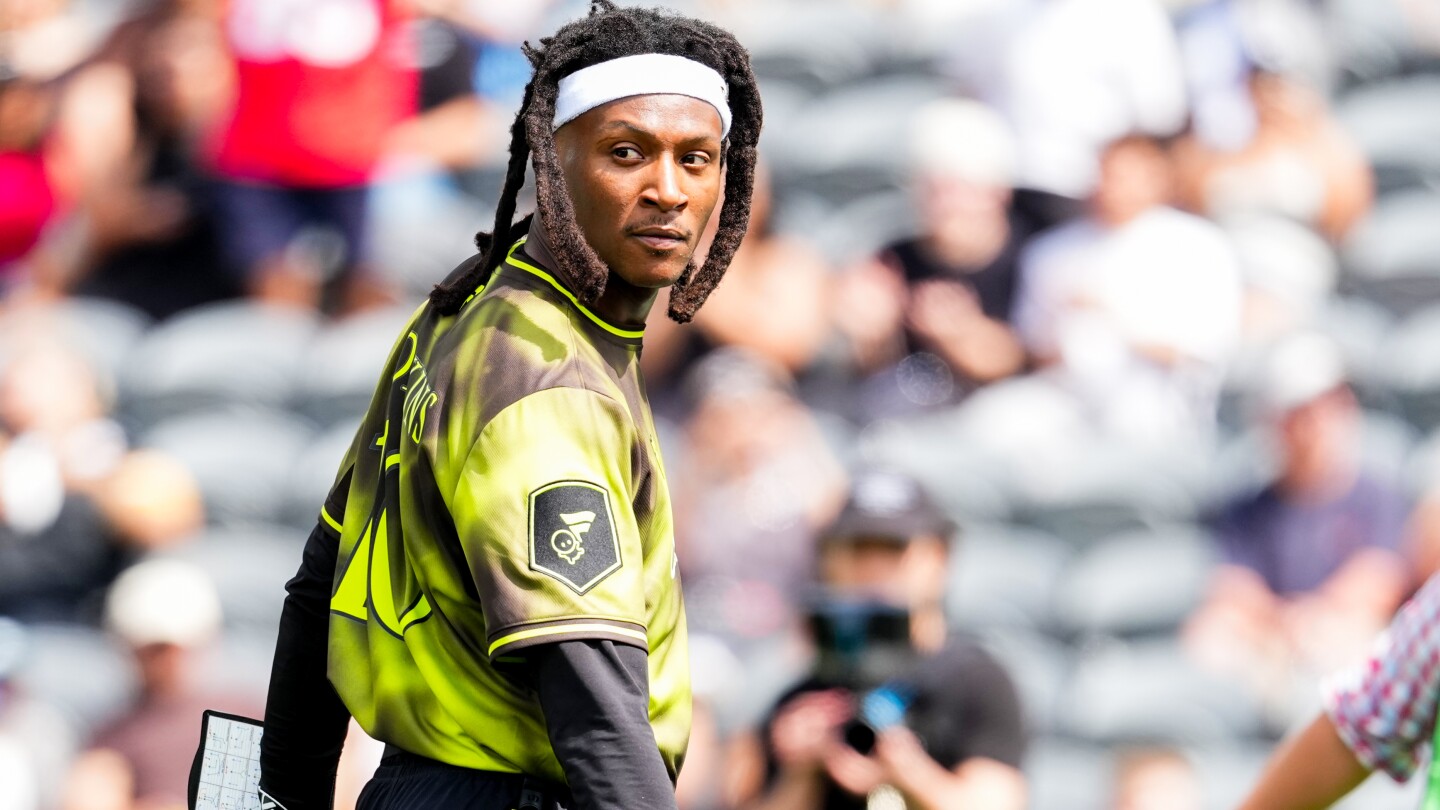 DeAndre Hopkins wants to reunite with Kyler Murray in Minnesota