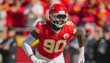 Commanders agree to terms with DE Charles Omenihu